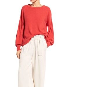 Vince Pleated Sleeve Cashmere Crew in Poppy